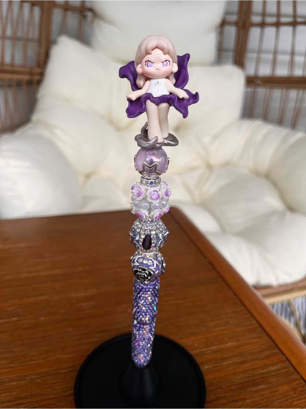 Dora inspired beaded pen